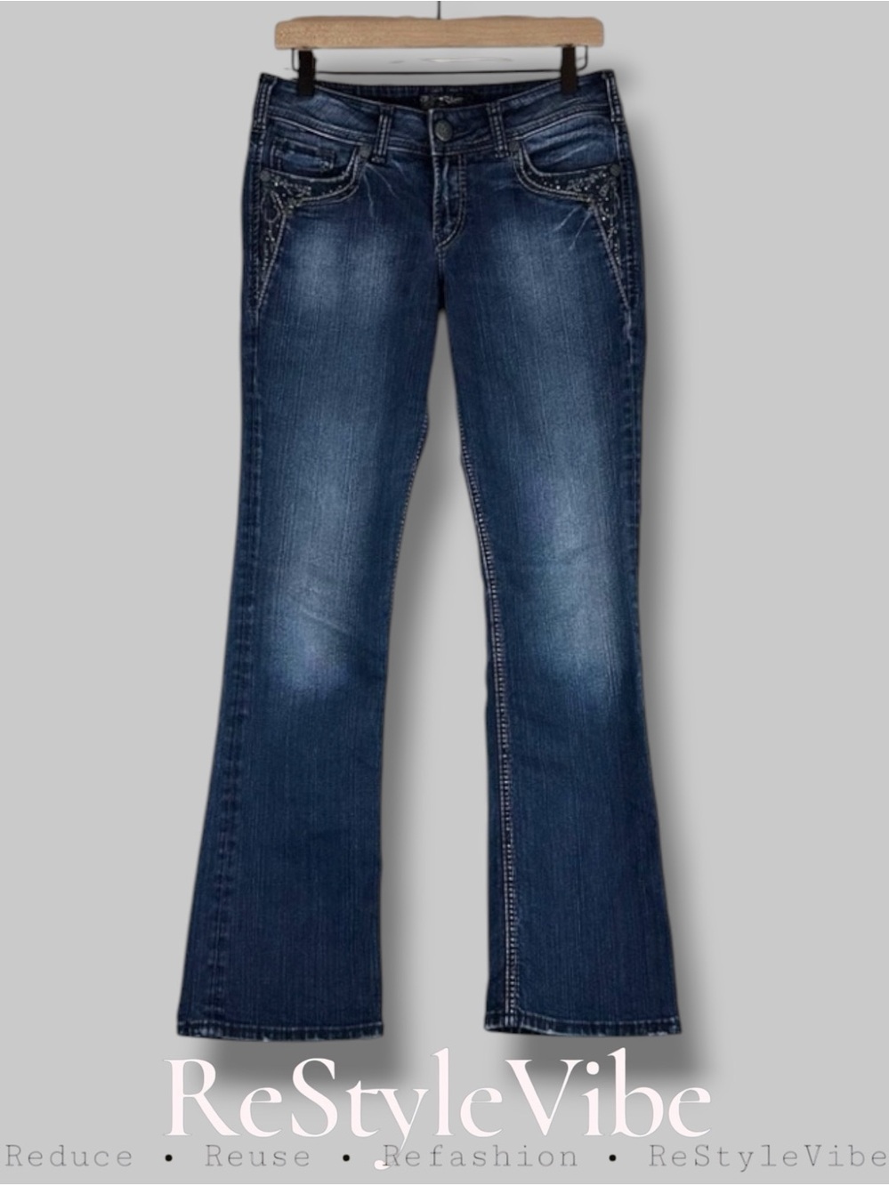 SILVER JEANS Women’s Size 29/L31 Denim Suki 17” Style Bootcut Fit Mid Rise Bling